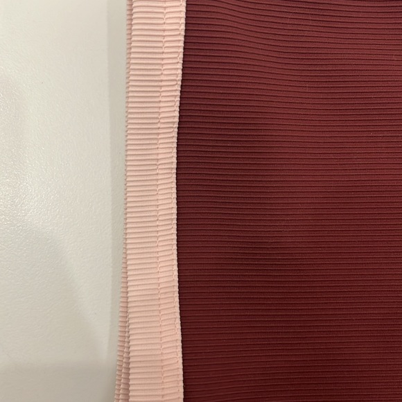 edikted | Sutton Contrast Ribbed Mini-Skirt - Picture 6 of 7
